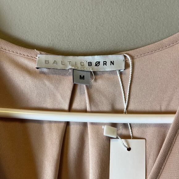 Baltic Born Lydia Maxi Dress Medium Pale Pink Faux Wrap Sheer Sleeves‎ New - Picture 4 of 8